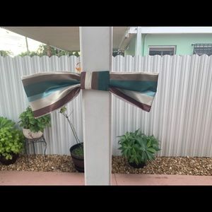 Satin silver, Forrest green and brown giant bows